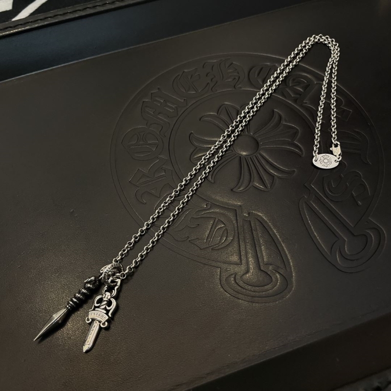 Ch*0me He**ts necklaces